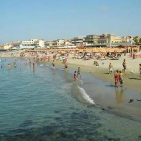 Апартаменты Cosy Studio Flat On The Seaside